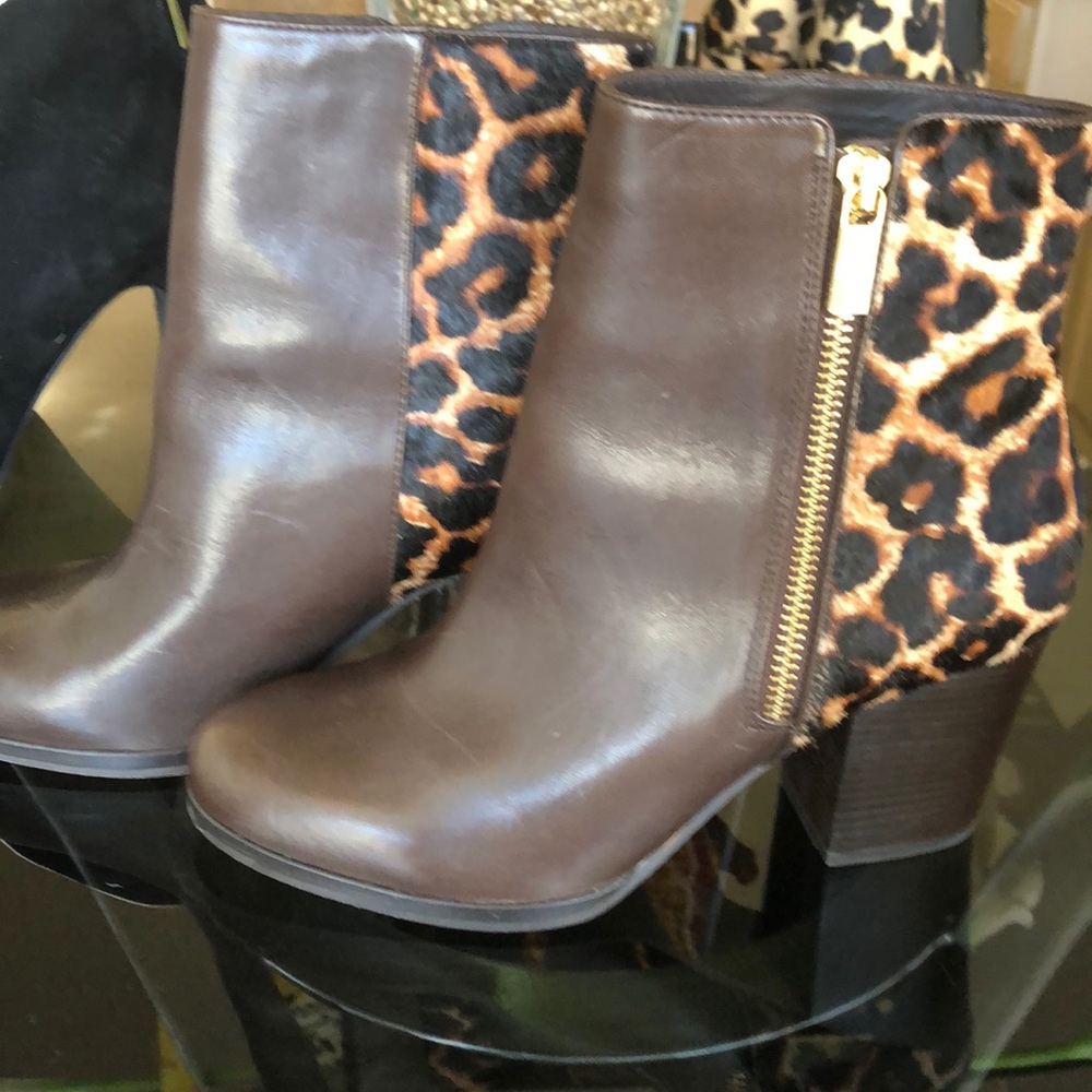 Boot - Picture 3 of 5